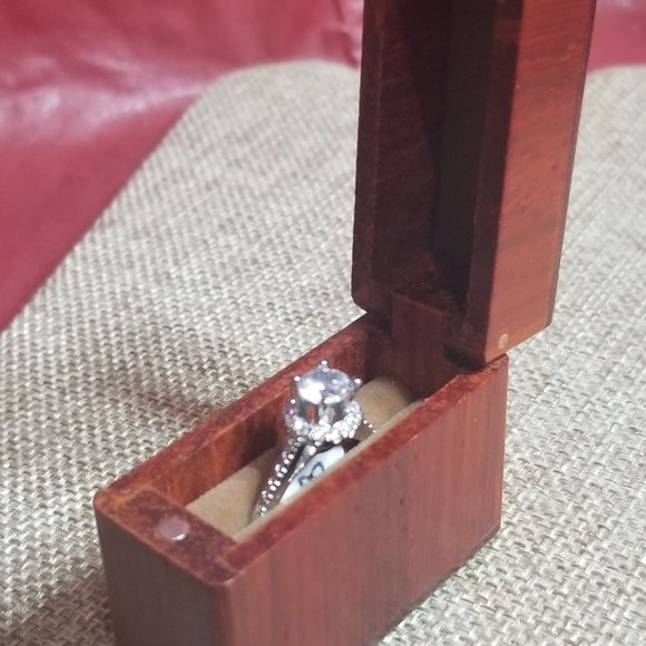 Handcarved Wooden Ring Box - Ring Bearer - Slim - Picture 2 of 7